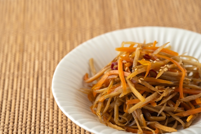 Kinpira Gobo (Stir-Fried Burdock Root)